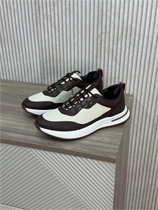 {{productViewItem.photos[photoViewList.activeNavIndex].Alt || productViewItem.photos[photoViewList.activeNavIndex].Description || 'Кроссовки LP'}}