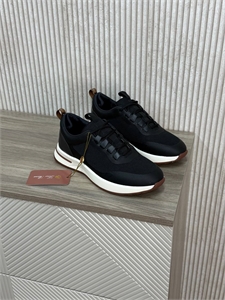 {{productViewItem.photos[photoViewList.activeNavIndex].Alt || productViewItem.photos[photoViewList.activeNavIndex].Description || 'Кроссовки LP'}}