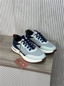 {{productViewItem.photos[photoViewList.activeNavIndex].Alt || productViewItem.photos[photoViewList.activeNavIndex].Description || 'Кроссовки LP'}}