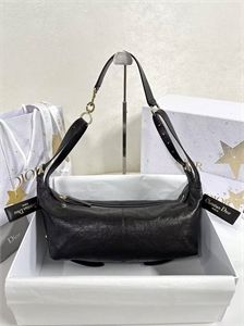 {{productViewItem.photos[photoViewList.activeNavIndex].Alt || productViewItem.photos[photoViewList.activeNavIndex].Description || 'Сумка DIOR'}}