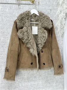 {{productViewItem.photos[photoViewList.activeNavIndex].Alt || productViewItem.photos[photoViewList.activeNavIndex].Description || 'Дубленка THE ROW'}}