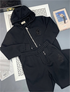 {{productViewItem.photos[photoViewList.activeNavIndex].Alt || productViewItem.photos[photoViewList.activeNavIndex].Description || 'Спортивный костюм HERMES'}}