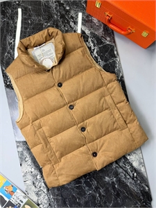 {{productViewItem.photos[photoViewList.activeNavIndex].Alt || productViewItem.photos[photoViewList.activeNavIndex].Description || 'Жилет BC'}}