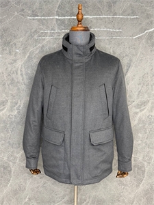 {{productViewItem.photos[photoViewList.activeNavIndex].Alt || productViewItem.photos[photoViewList.activeNavIndex].Description || 'Куртка LP'}}