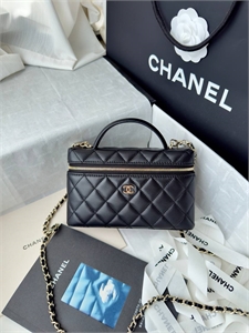{{productViewItem.photos[photoViewList.activeNavIndex].Alt || productViewItem.photos[photoViewList.activeNavIndex].Description || 'Сумка CHANEL'}}