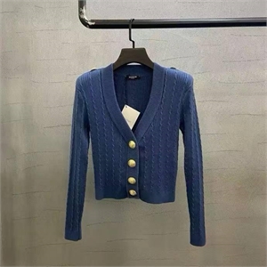 {{productViewItem.photos[photoViewList.activeNavIndex].Alt || productViewItem.photos[photoViewList.activeNavIndex].Description || 'Кардиган BALMAIN'}}