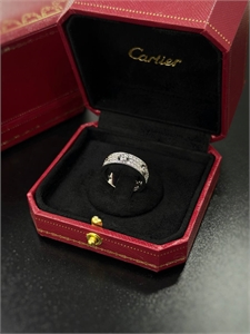 {{productViewItem.photos[photoViewList.activeNavIndex].Alt || productViewItem.photos[photoViewList.activeNavIndex].Description || 'Кольцо CARTIER'}}