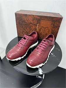 {{productViewItem.photos[photoViewList.activeNavIndex].Alt || productViewItem.photos[photoViewList.activeNavIndex].Description || 'Кроссовки SR из кожи крокодила'}}