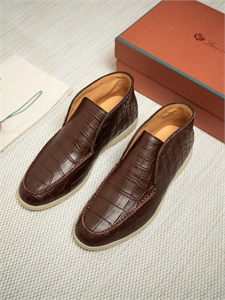 {{productViewItem.photos[photoViewList.activeNavIndex].Alt || productViewItem.photos[photoViewList.activeNavIndex].Description || 'Лоферы LP из кожи крокодила'}}