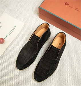 {{productViewItem.photos[photoViewList.activeNavIndex].Alt || productViewItem.photos[photoViewList.activeNavIndex].Description || 'Лоферы LP из кожи крокодила'}}