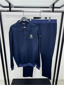 {{productViewItem.photos[photoViewList.activeNavIndex].Alt || productViewItem.photos[photoViewList.activeNavIndex].Description || 'Спортивный костюм LP'}}