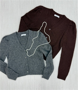 {{productViewItem.photos[photoViewList.activeNavIndex].Alt || productViewItem.photos[photoViewList.activeNavIndex].Description || 'Кардиган VALENTINO'}}