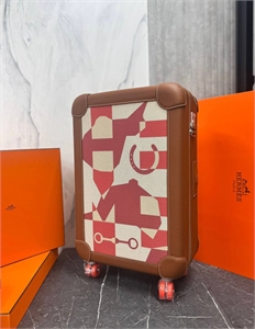 {{productViewItem.photos[photoViewList.activeNavIndex].Alt || productViewItem.photos[photoViewList.activeNavIndex].Description || 'Чемодан HERMES ручная кладь'}}