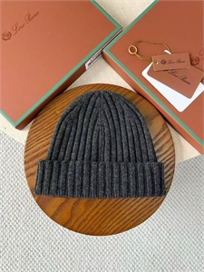 {{productViewItem.photos[photoViewList.activeNavIndex].Alt || productViewItem.photos[photoViewList.activeNavIndex].Description || 'Шапка LP'}}