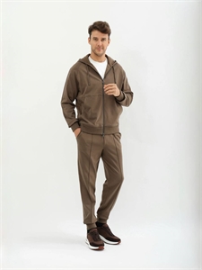 {{productViewItem.photos[photoViewList.activeNavIndex].Alt || productViewItem.photos[photoViewList.activeNavIndex].Description || 'Спортивный костюм ZEGNA'}}