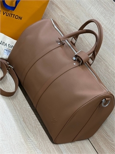 {{productViewItem.photos[photoViewList.activeNavIndex].Alt || productViewItem.photos[photoViewList.activeNavIndex].Description || 'Сумка дорожная LV'}}