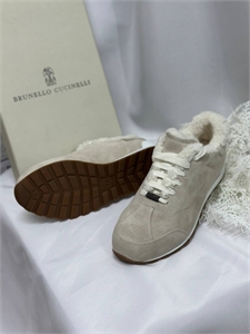 {{productViewItem.photos[photoViewList.activeNavIndex].Alt || productViewItem.photos[photoViewList.activeNavIndex].Description || 'Кроссовки BRUNELLO CUCINELLI'}}