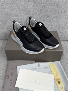 {{productViewItem.photos[photoViewList.activeNavIndex].Alt || productViewItem.photos[photoViewList.activeNavIndex].Description || 'Кроссовки BC'}}