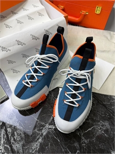 {{productViewItem.photos[photoViewList.activeNavIndex].Alt || productViewItem.photos[photoViewList.activeNavIndex].Description || 'Кроссовки HERMES'}}