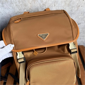 {{productViewItem.photos[photoViewList.activeNavIndex].Alt || productViewItem.photos[photoViewList.activeNavIndex].Description || 'Рюкзак  PRADA'}}