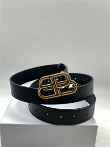 {{productViewItem.photos[photoViewList.activeNavIndex].Alt || productViewItem.photos[photoViewList.activeNavIndex].Description || 'Ремень BALENCIAGA'}}