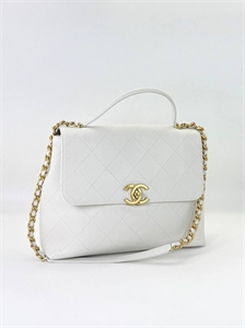 {{productViewItem.photos[photoViewList.activeNavIndex].Alt || productViewItem.photos[photoViewList.activeNavIndex].Description || 'Сумка CHANEL'}}