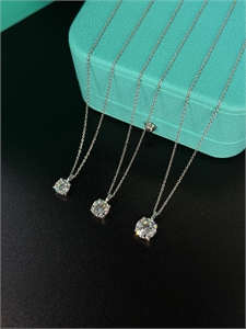 {{productViewItem.photos[photoViewList.activeNavIndex].Alt || productViewItem.photos[photoViewList.activeNavIndex].Description || 'Кулон Tiffany&amp;Co 1.41 ct Серебро 925 п'}}