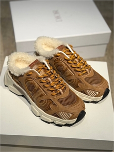 {{productViewItem.photos[photoViewList.activeNavIndex].Alt || productViewItem.photos[photoViewList.activeNavIndex].Description || 'Кроссовки DIOR'}}