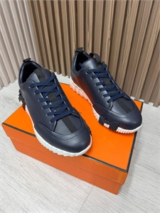 {{productViewItem.photos[photoViewList.activeNavIndex].Alt || productViewItem.photos[photoViewList.activeNavIndex].Description || 'Кроссовки HERMES'}}