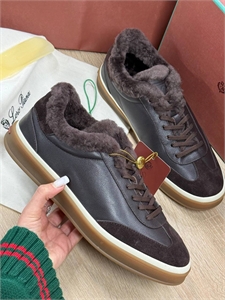 {{productViewItem.photos[photoViewList.activeNavIndex].Alt || productViewItem.photos[photoViewList.activeNavIndex].Description || 'Кеды на меху LP'}}