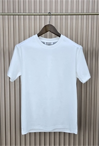 {{productViewItem.photos[photoViewList.activeNavIndex].Alt || productViewItem.photos[photoViewList.activeNavIndex].Description || 'Футболка BC'}}