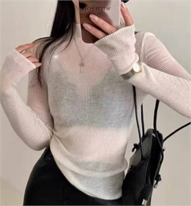 {{productViewItem.photos[photoViewList.activeNavIndex].Alt || productViewItem.photos[photoViewList.activeNavIndex].Description || 'Лонгслив LORO PIANA'}}