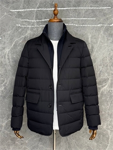 {{productViewItem.photos[photoViewList.activeNavIndex].Alt || productViewItem.photos[photoViewList.activeNavIndex].Description || 'Куртка  LP'}}