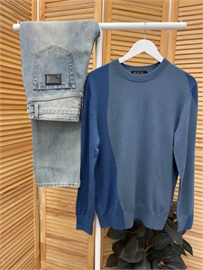 {{productViewItem.photos[photoViewList.activeNavIndex].Alt || productViewItem.photos[photoViewList.activeNavIndex].Description || 'Джемпер LP'}}