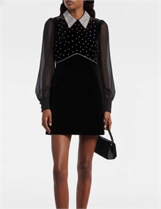 {{productViewItem.photos[photoViewList.activeNavIndex].Alt || productViewItem.photos[photoViewList.activeNavIndex].Description || 'Платье YSL'}}