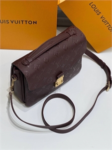 {{productViewItem.photos[photoViewList.activeNavIndex].Alt || productViewItem.photos[photoViewList.activeNavIndex].Description || 'Сумка LOUIS VUITTON'}}