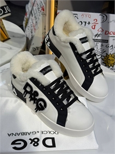 {{productViewItem.photos[photoViewList.activeNavIndex].Alt || productViewItem.photos[photoViewList.activeNavIndex].Description || 'Кеды DG'}}