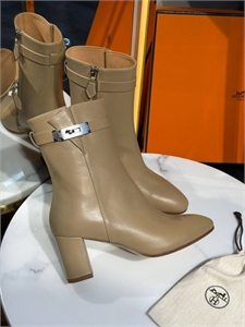 {{productViewItem.photos[photoViewList.activeNavIndex].Alt || productViewItem.photos[photoViewList.activeNavIndex].Description || 'Ботильоны HERMES'}}