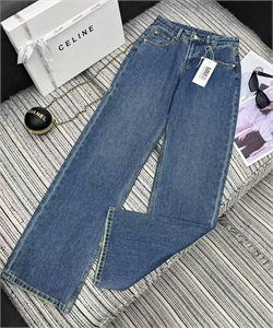 {{productViewItem.photos[photoViewList.activeNavIndex].Alt || productViewItem.photos[photoViewList.activeNavIndex].Description || 'Джинсы  MAISON MARGIELA'}}