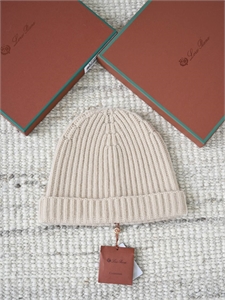 {{productViewItem.photos[photoViewList.activeNavIndex].Alt || productViewItem.photos[photoViewList.activeNavIndex].Description || 'Шапка LP'}}