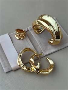 {{productViewItem.photos[photoViewList.activeNavIndex].Alt || productViewItem.photos[photoViewList.activeNavIndex].Description || 'Серьги YSL'}}