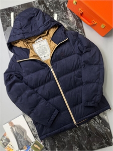 {{productViewItem.photos[photoViewList.activeNavIndex].Alt || productViewItem.photos[photoViewList.activeNavIndex].Description || 'Куртка BC'}}