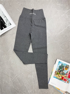 {{productViewItem.photos[photoViewList.activeNavIndex].Alt || productViewItem.photos[photoViewList.activeNavIndex].Description || 'Лосины MIU MIU'}}