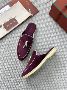 {{productViewItem.photos[photoViewList.activeNavIndex].Alt || productViewItem.photos[photoViewList.activeNavIndex].Description || 'Мюли LORO PIANA'}}