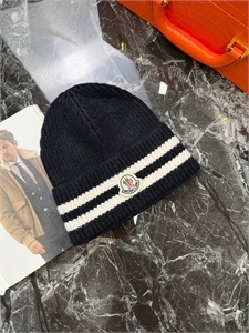 {{productViewItem.photos[photoViewList.activeNavIndex].Alt || productViewItem.photos[photoViewList.activeNavIndex].Description || 'Шапка MONCLER'}}