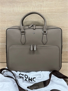 {{productViewItem.photos[photoViewList.activeNavIndex].Alt || productViewItem.photos[photoViewList.activeNavIndex].Description || 'Сумка Mont Blanc'}}