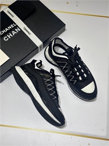 {{productViewItem.photos[photoViewList.activeNavIndex].Alt || productViewItem.photos[photoViewList.activeNavIndex].Description || 'Кроссовки CHANEL'}}