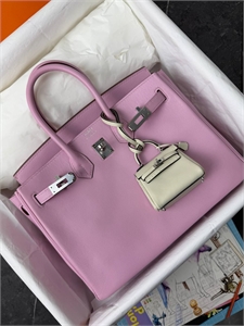 {{productViewItem.photos[photoViewList.activeNavIndex].Alt || productViewItem.photos[photoViewList.activeNavIndex].Description || 'Брелок HERMES'}}