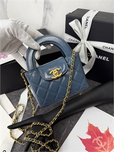 {{productViewItem.photos[photoViewList.activeNavIndex].Alt || productViewItem.photos[photoViewList.activeNavIndex].Description || 'Сумка CHANEL'}}