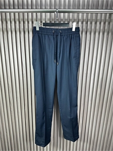 {{productViewItem.photos[photoViewList.activeNavIndex].Alt || productViewItem.photos[photoViewList.activeNavIndex].Description || 'Брюки DG'}}